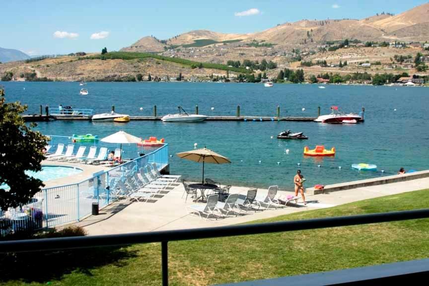 Petersons Waterfront Chelan Exterior photo
